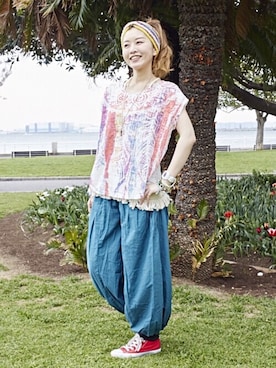 「チャイハネ（チャイハネ）のアイテム（Tシャツ/カットソー）」を使った、ゆかりさん（レディース・161cm）の春コーディネート