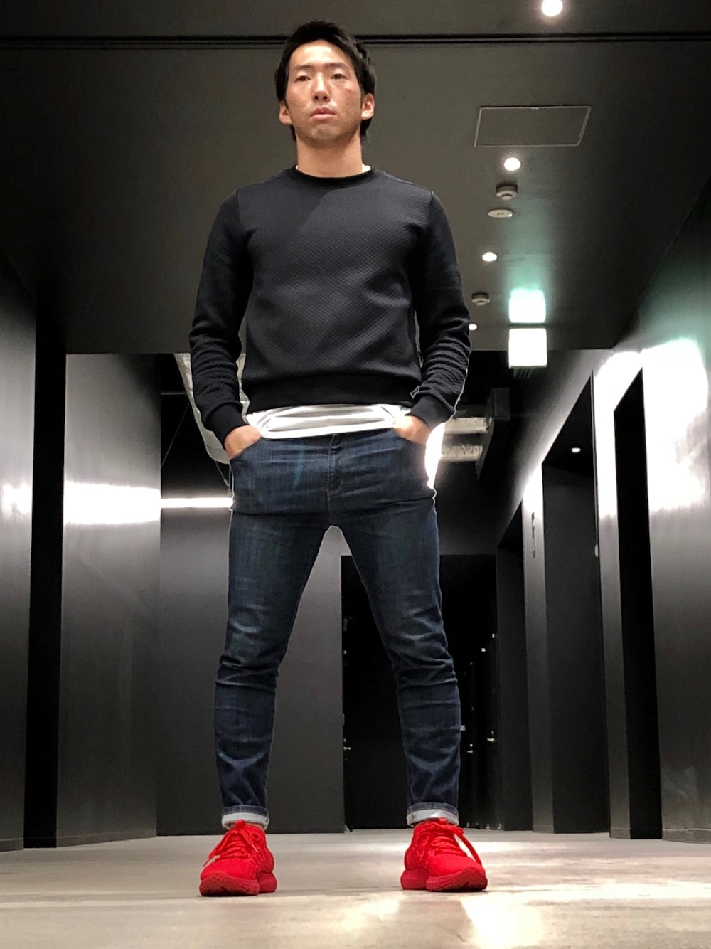 「underarmour、under armour、アンダーアーマー」｜「UNDER ARMOURのアイテム（スウェット、ブラック系）」を使った、Tenさん（メンズ・166cm）の冬コーディネートの1枚目の写真