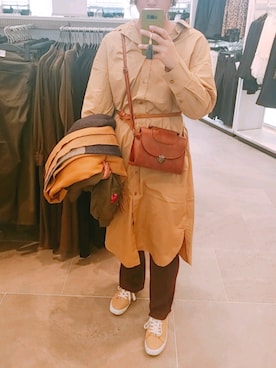 「レギンス」｜「アイテム（シャツワンピース、ベージュ系）」を使った、のってぃさん（レディース・164cm）の冬コーディネート