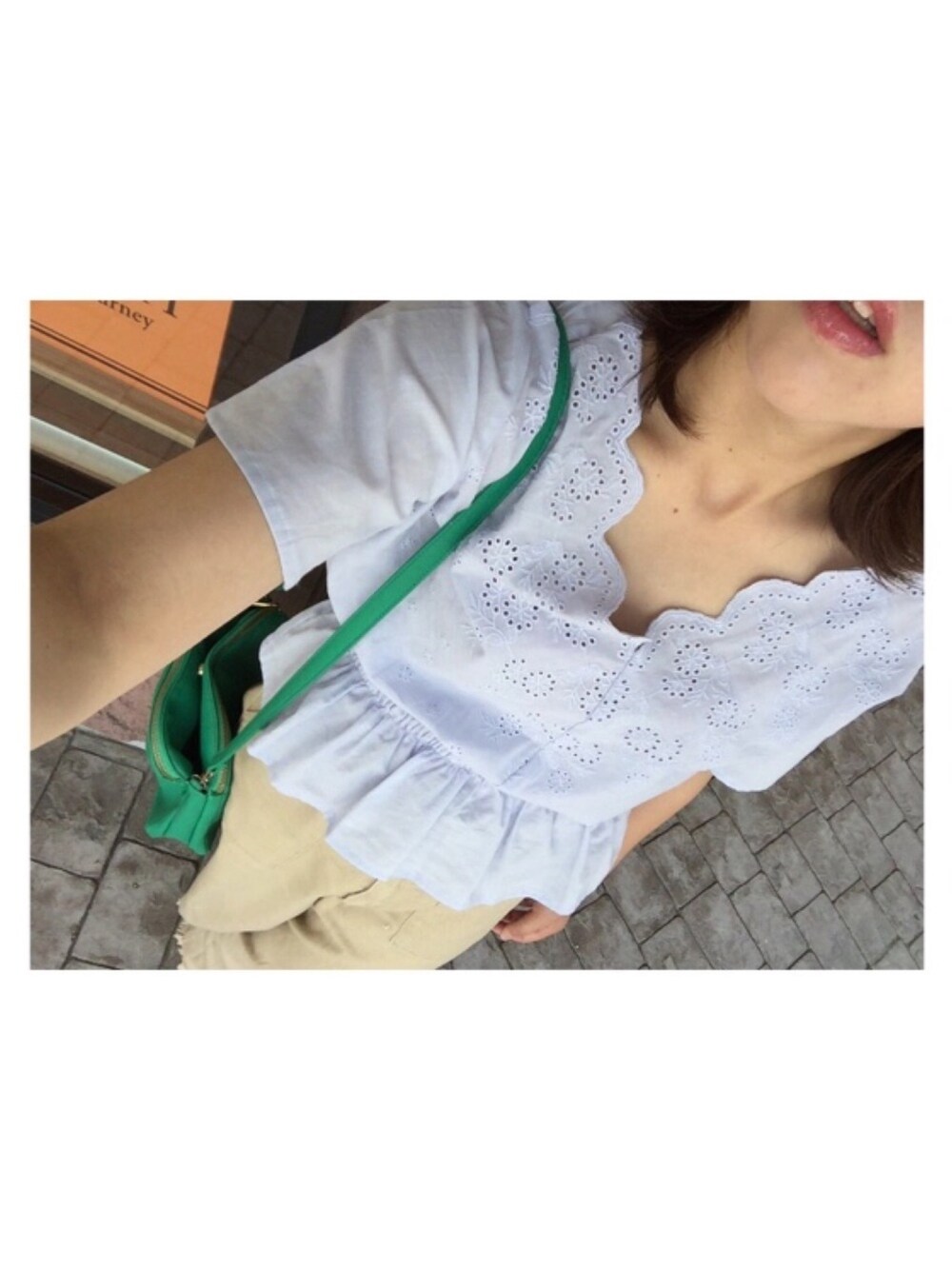 「GLOBAL WORKのアイテム（パンツ、ベージュ系）」を使った、wakapiさん（レディース・153cm）の夏コーディネートの1枚目の写真