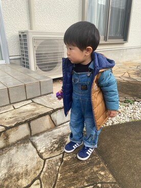 「Wrangler（ラングラー）のアイテム（オールインワン・サロペット）」を使った、KotaMashi6さん（キッズ・80cm）の冬コーディネート