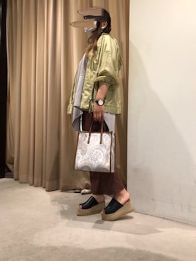 「アシンメトリー」｜「アイテム（ブルゾン）」を使った、m.さん（レディース・153cm）の春コーディネート