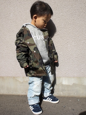 「STUSSY（ステューシー）のアイテム（ブルゾン）」を使った、ニクマルさん（キッズ・80cm）の春コーディネート