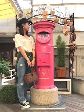 「アイテム（バングル/リストバンド）」を使った、SHIORIさん（レディース・161cm・20代）の春コーディネート
