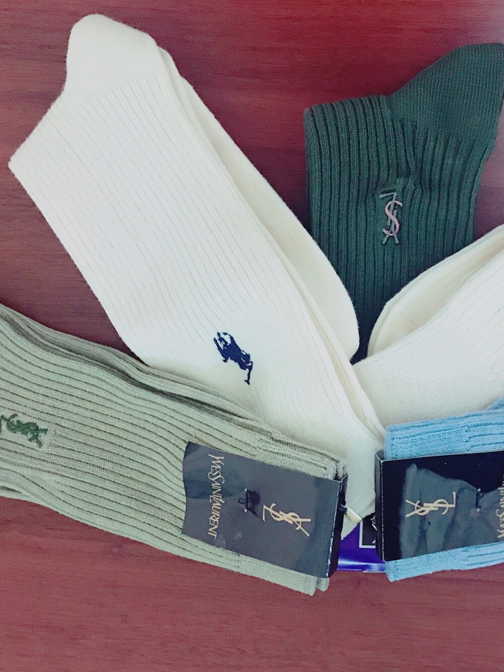 「YVES SAINT LAURENT、Polo Ralph Lauren、socks、靴下」｜「Yves Saint Laurentのアイテム（ソックス/靴下、グリーン系）」を使った、さとしさん（メンズ・170cm）の夏コーディネートの1枚目の写真