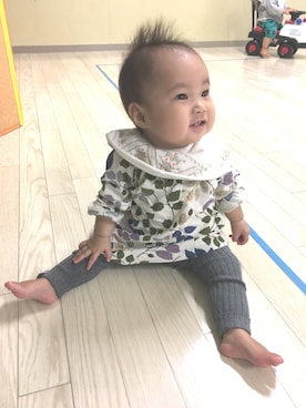 「babygap」｜「アイテム（その他トップス）」を使った、natsu_iaii___さん（キッズ・70cm）の秋コーディネート