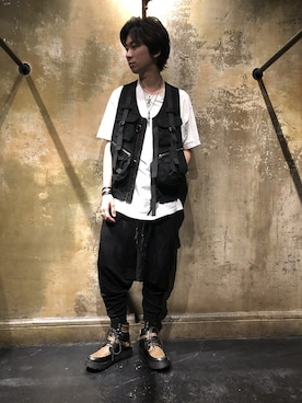 「KMRii（ケムリ）のアイテム（パンツ）」を使った、izakazuさん（メンズ・178cm）の春コーディネート