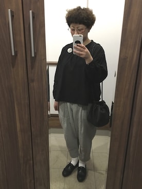 「アイテム（スマホケース/カバー）」を使った、透さん（レディース・154cm・30代）の秋コーディネート