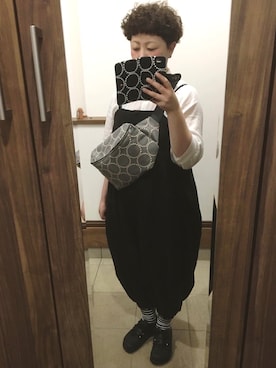 「アイテム（スマホケース/カバー）」を使った、透さん（レディース・154cm・30代）の秋コーディネート