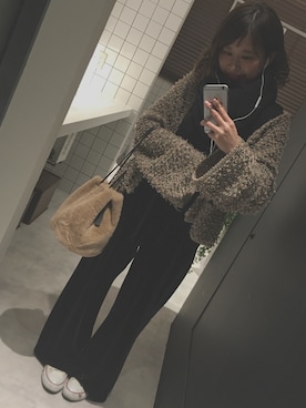 「GU（ジーユー）のアイテム（その他パンツ、ブラック系）」を使った、sayakaさん（レディース・152cm）の冬コーディネート