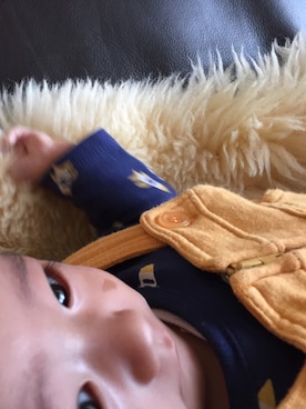 「Levi's（リーバイス）のアイテム（サロペット/オーバーオール）」を使った、SOTARO⁑さん（キッズ・70cm）の春コーディネート