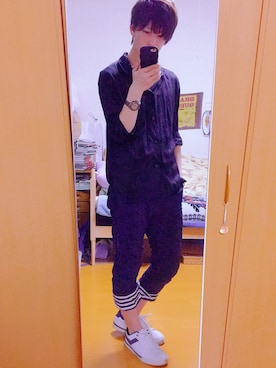 「ホワイトスニーカー」｜「アイテム（アナログ腕時計）」を使った、kenさん（メンズ・178cm）の春コーディネート