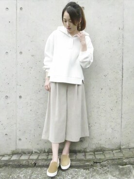 「ONIGIRI（オニギリ）のアイテム（スニーカー）」を使った、COMME CA ISM STAFFさん（レディース・164cm）の秋コーディネート