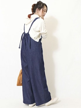 「COMME CA ISM（コムサイズム）のアイテム（オールインワン・サロペット）」を使った、COMME CA ISM STAFFさん（レディース・164cm）の秋コーディネート
