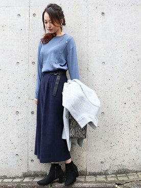 「ブルーニット」｜「アイテム（ブーティ）」を使った、COMME CA ISM STAFFさん（レディース・164cm）の冬コーディネート