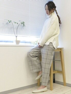 「ONIGIRI（オニギリ）のアイテム」を使った、COMME CA ISM STAFFさん（レディース・164cm）の冬コーディネート