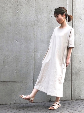 「ONIGIRI（オニギリ）のアイテム（サンダル）」を使った、COMME CA ISM STAFFさん（レディース・155cm）の夏コーディネート