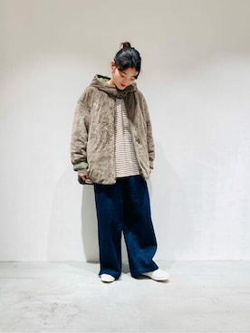 「ONIGIRI（オニギリ）のアイテム（スニーカー）」を使った、COMME CA ISM STAFFさん（レディース・151cm）の秋コーディネート