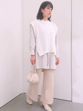 「ONIGIRI（オニギリ）のアイテム」を使った、COMME CA ISM STAFFさん（レディース・163cm）の冬コーディネート