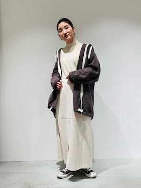 「ONIGIRI（オニギリ）のアイテム」を使った、COMME CA ISM STAFFさん（レディース・151cm）の冬コーディネート