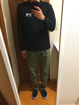 「アイテム（スリッポン）」を使った、たけやんさん（メンズ・180cm・20代）の秋コーディネート