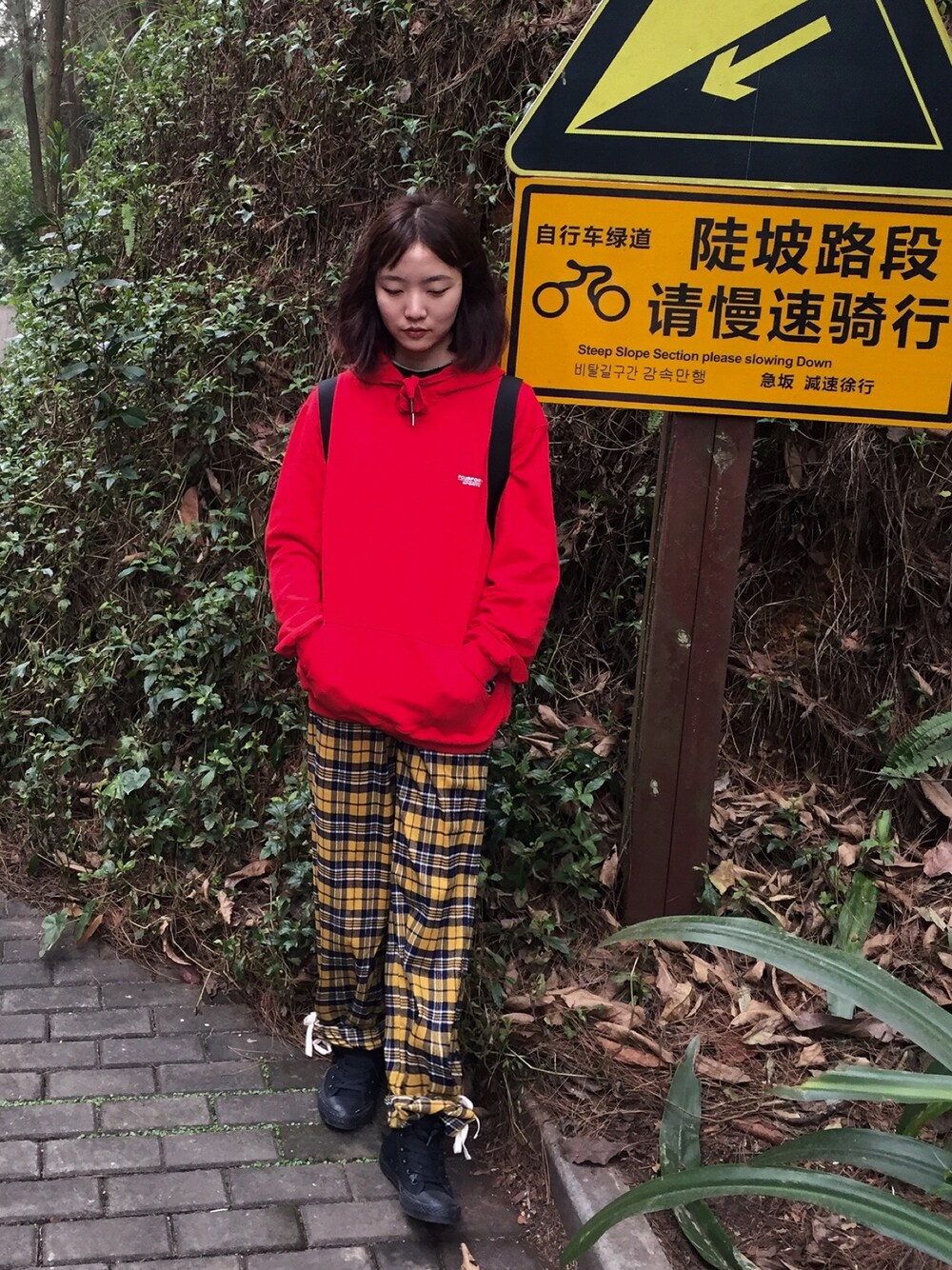 「CONVERSEのアイテム（スニーカー、ブラック系）」を使った、zoodoggy さん（レディース・165cm）の冬コーディネートの1枚目の写真