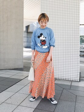 スカート（オレンジ系）を使った「花柄スカート」の人気ファッション 