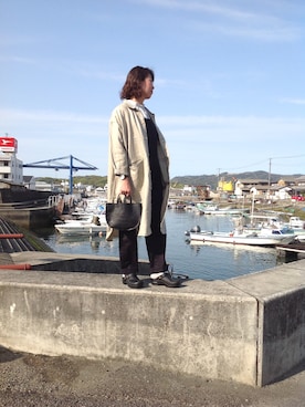 「OMNIGOD（オムニゴッド）のアイテム（オールインワン・サロペット）」を使った、D_MALL児島さん（レディース・165cm）の春コーディネート