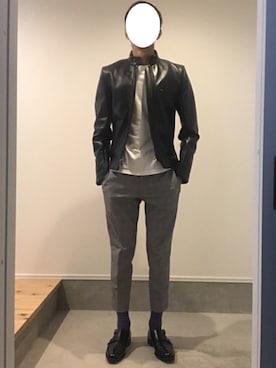 「グレー」｜「アイテム（ライダースジャケット）」を使った、J3さん（メンズ・178cm）の春コーディネート