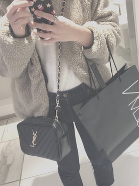 「UNIQLO（ユニクロ）のアイテム（デニムパンツ、ブラック系）」を使った、hihiさん（レディース・160cm）の秋コーディネート
