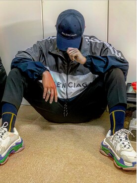 「BALENCIAGA（バレンシアガ）のアイテム（キャップ、ブルー系）」を使った、たけなか  ゆうとさん（メンズ・168cm）の秋コーディネート