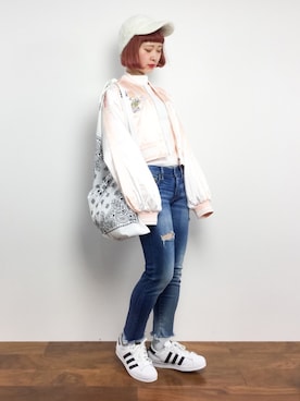 「Ungrid（アングリッド）のフレイドヘムストスリ（デニムパンツ）」を使った、チョコビさん（レディース・154cm）の冬コーディネート