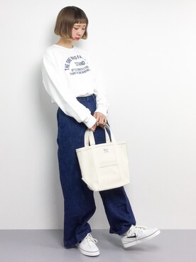 「靴下チラ見せ」｜「アイテム（スウェット）」を使った、チョコビさん（レディース・154cm）の春コーディネート