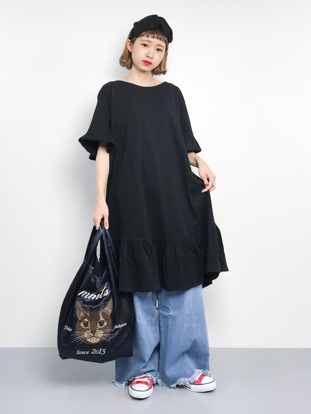「ワンピース、ヘアバンド、ワイドパンツ、低身長、黒コーデ、黒ワンピース」｜「KBF+のKBF+ カットソービックシルエットOP（ワンピース、ブラック系）」を使った、チョコビさん（レディース・154cm）の夏コーディネートの1枚目の写真