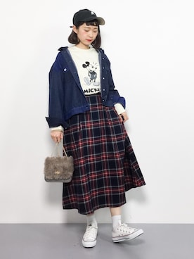 「赤チェック」｜「アイテム（デニムジャケット）」を使った、チョコビさん（レディース・154cm）の秋コーディネート