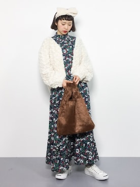 「ヘアバンド」｜「アイテム（ノーカラージャケット）」を使った、チョコビさん（レディース・154cm）の冬コーディネート