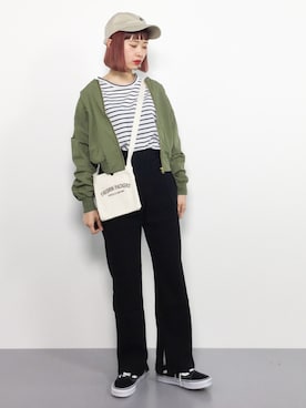 「RED CHOP WORKS（レッドチョップワークス）のアイテム（パンツ）」を使った、チョコビさん（レディース・154cm）の春コーディネート