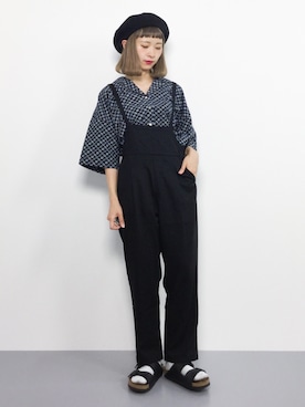 「黒パンツ」｜「アイテム（サロペット/オーバーオール）」を使った、チョコビさん（レディース・154cm）の夏コーディネート