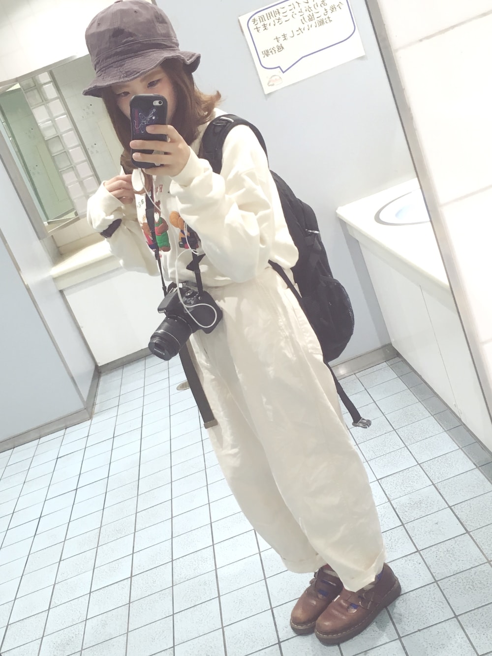 「青山パン祭り、古着、古着好きな人と繋がりたい」｜「niko and...のアイテム（デニムパンツ、ホワイト系）」を使った、ア   キ*さん（レディース・157cm）の春コーディネートの1枚目の写真