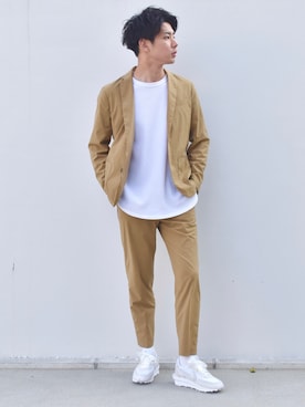 「EDIFICE（エディフィス）のアイテム（テーラードジャケット、ベージュ系）」を使った、キリさん（メンズ・176cm）の春コーディネート