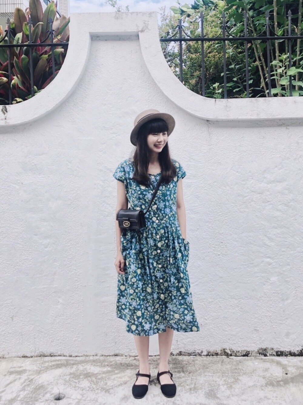 「夏、COACH、古着女子、MARYJANE」｜「COACHのアイテム（ボディバッグ/ウエストポーチ、ブラック系）」を使った、mintcandyさん（レディース・156cm）の夏コーディネートの1枚目の写真
