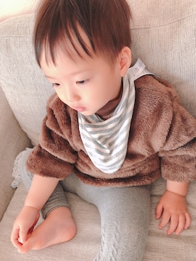 「アイテム（スタイ/よだれかけ、グレー系）」を使った、aisenananaさん（キッズ・90cm）の冬コーディネート