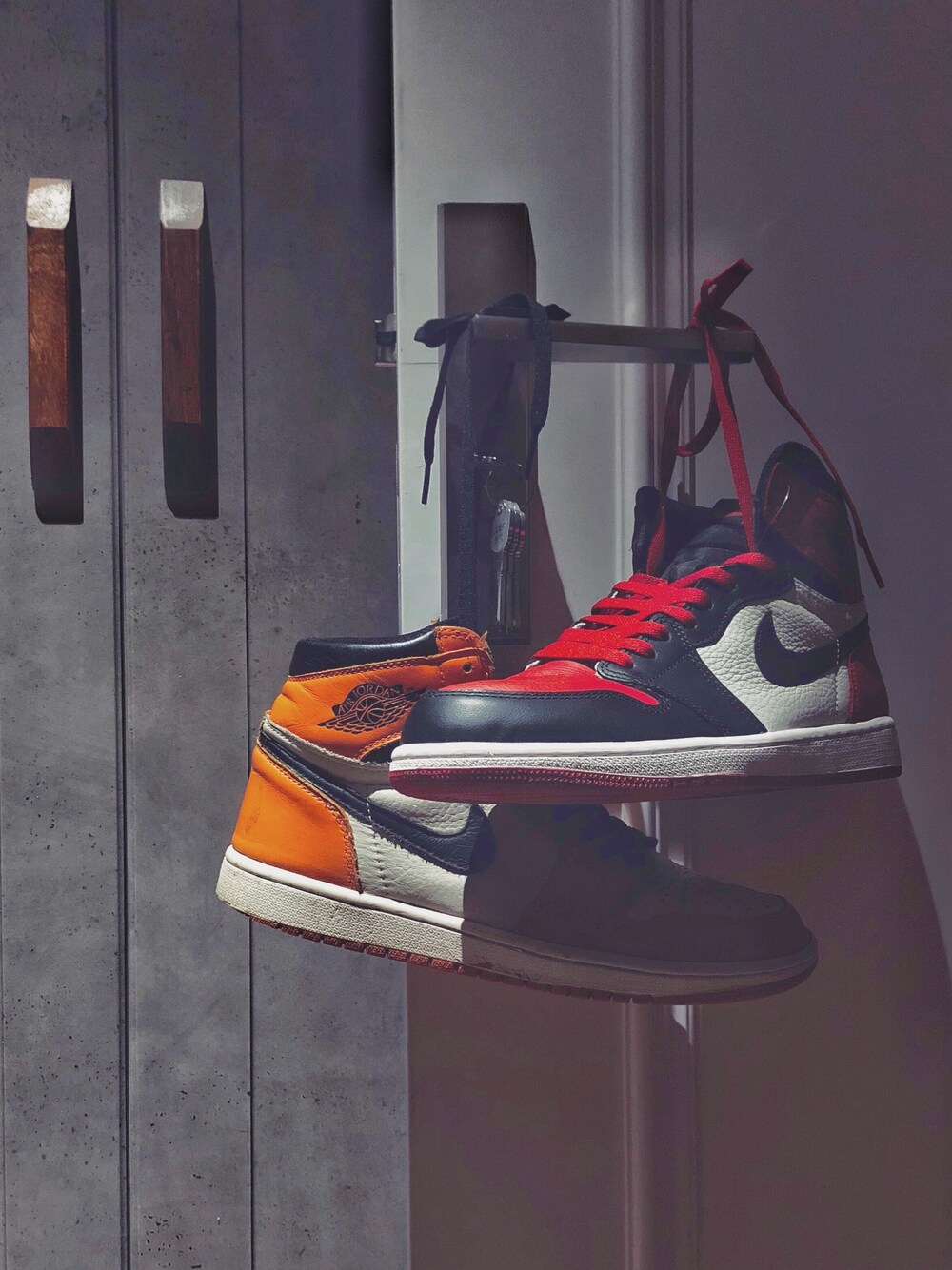 「AIR JORDANのアイテム（スニーカー、その他）」を使った、水深さん（メンズ・50cm）の春コーディネートの1枚目の写真