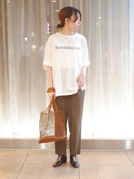 「SHIPS（シップス）のアイテム（ピアス（両耳用））」を使った、豊川さん（レディース・155cm）の秋コーディネート