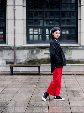 「H&M（エイチ・アンド・エム）のアイテム（ニット/セーター、ホワイト系）」を使った、Lonelone Sioさん（レディース・167cm）の春コーディネート