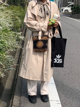 「rps（アールピーエス）のアイテム（トレンチコート）」を使った、Laniさん（レディース・165cm）の冬コーディネート