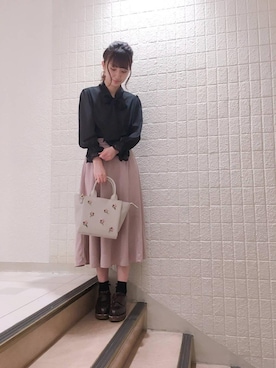 「透け素材」｜「アイテム（シャツ/ブラウス）」を使った、マジェスティックレゴンルミネエスト新宿店スタッフさん（レディース・164cm）の春コーディネート