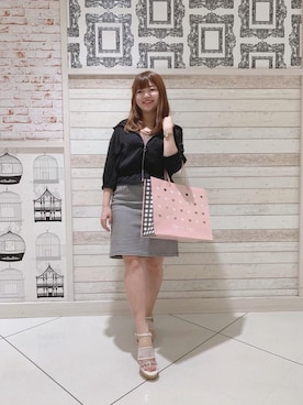 「MAJESTIC LEGON（マジェスティックレゴン）のキリカエレースタンク（タンクトップ）」を使った、マジェスティックレゴンルミネエスト新宿店スタッフさん（レディース・152cm）の夏コーディネート