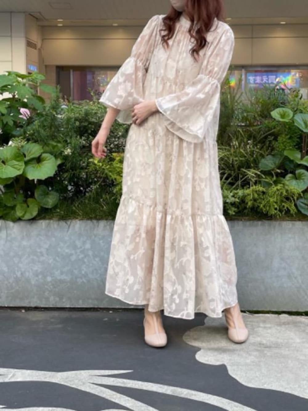 「MAJESTIC LEGON、マジェスティックレゴン、マジェ、新宿ルミネエスト、春🌸」｜「MAJESTIC LEGONのレディシアーブーツ（サンダル、ベージュ系）」を使った、マジェスティックレゴンルミネエスト新宿店スタッフさん（レディース・162cm）の春コーディネートの1枚目の写真
