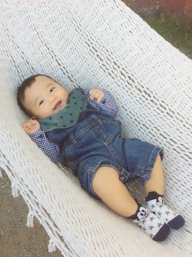 「OLD NAVY（オールドネイビー）のアイテム（オールインワン・サロペット）」を使った、*tsucchi◡̈⋆さん（キッズ・70cm）の冬コーディネート